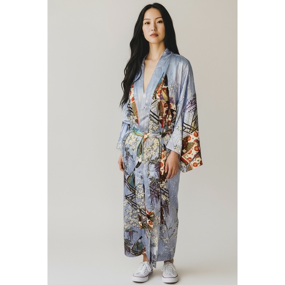 Vintage Japanese Style Kimono Robe Blue Satin Floral Ukiyo-e Print Geisha Scene
